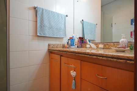 Apartamento à venda com 90m², 2 quartos e 2 vagasBanheiro Corredor