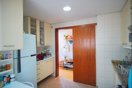 Apartamento à venda com 90m², 2 quartos e 2 vagasCozinha
