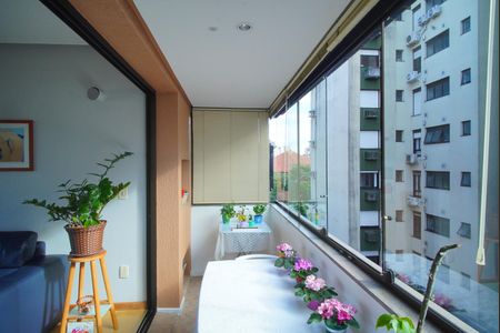 Apartamento à venda com 90m², 2 quartos e 2 vagasVaranda