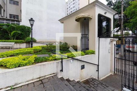 Apartamento à venda com 42m², 1 quarto e 1 vaga Apartamento à venda com 42m², 1 quarto e 1 vagaFachada