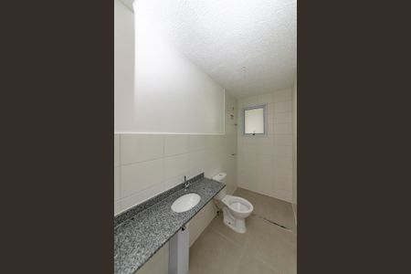 Apartamento à venda com 67m², 3 quartos e 1 vaga Apartamento à venda com 67m², 3 quartos e 1 vagaBanheiro Social