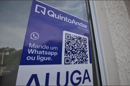 Apartamento para alugar com 65m², 2 quartos e 1 vagaPlaca instalada