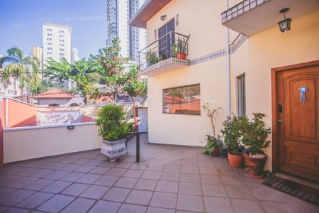 Casa de condomínio à venda com 142m², 2 quartos e 2 vagas Casa de condomínio à venda com 142m², 2 quartos e 2 vagasHall social