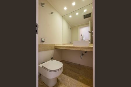 Apartamento à venda com 290m², 3 quartos e 5 vagas Apartamento à venda com 290m², 3 quartos e 5 vagasLavabo