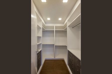 Apartamento à venda com 290m², 3 quartos e 5 vagas Apartamento à venda com 290m², 3 quartos e 5 vagasSuíte 1