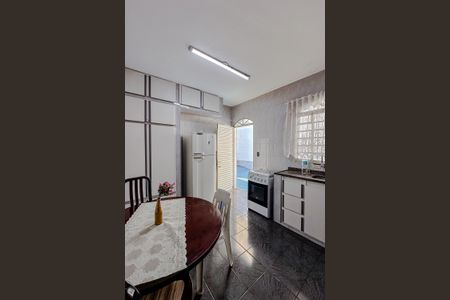 Casa à venda com 225m², 3 quartos e 4 vagasCozinha (Casa 2)