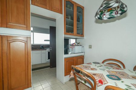 Apartamento à venda com 155m², 2 quartos e 2 vagasCozinha