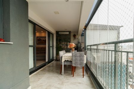 Apartamento à venda com 97m², 2 quartos e 1 vaga Apartamento à venda com 97m², 2 quartos e 1 vagaVaranda da Sala