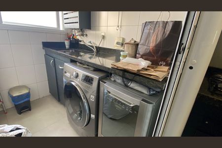 Apartamento à venda com 174m², 3 quartos e 3 vagas Apartamento à venda com 174m², 3 quartos e 3 vagasÁrea de Serviço