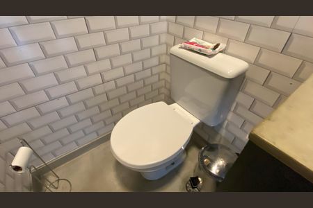 Apartamento à venda com 174m², 3 quartos e 3 vagas Apartamento à venda com 174m², 3 quartos e 3 vagasBanheiro Social