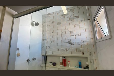 Apartamento à venda com 174m², 3 quartos e 3 vagas Apartamento à venda com 174m², 3 quartos e 3 vagasBanheiro da Suíte 2
