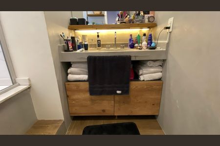 Apartamento à venda com 174m², 3 quartos e 3 vagas Apartamento à venda com 174m², 3 quartos e 3 vagasBanheiro da Suíte 2
