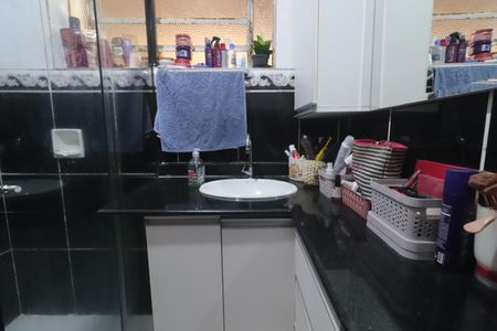 Casa à venda com 196m², 3 quartos e 2 vagasBanheiro Social