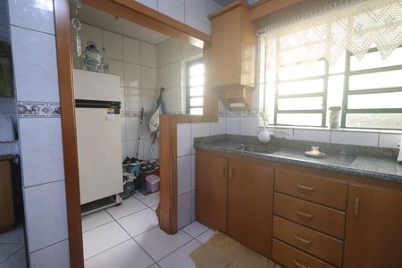 Casa à venda com 196m², 3 quartos e 2 vagasCozinha