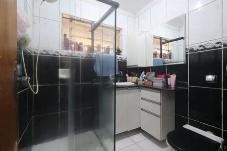 Casa à venda com 196m², 3 quartos e 2 vagasBanheiro Social