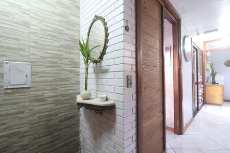 Casa à venda com 196m², 3 quartos e 2 vagasCorredor