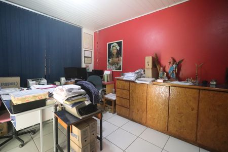 Casa à venda com 196m², 3 quartos e 2 vagasEscritório