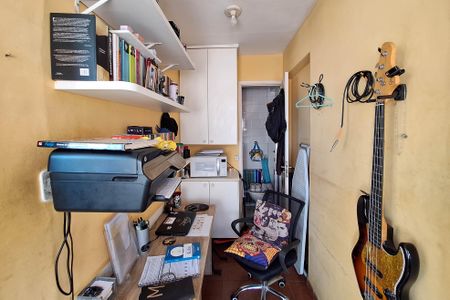 Apartamento à venda com 90m², 2 quartos e 1 vaga Apartamento à venda com 90m², 2 quartos e 1 vagaQuarto de Serviço