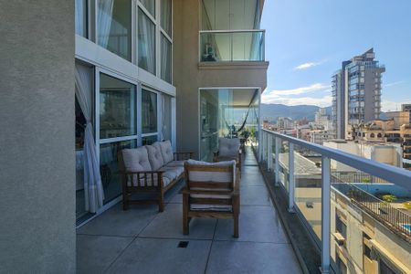 Apartamento para alugar com 157m², 3 quartos e 2 vagas Apartamento para alugar com 157m², 3 quartos e 2 vagasVaranda