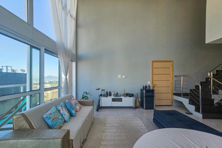 Apartamento para alugar com 157m², 3 quartos e 2 vagas Apartamento para alugar com 157m², 3 quartos e 2 vagasSala