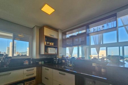 Apartamento para alugar com 157m², 3 quartos e 2 vagas Apartamento para alugar com 157m², 3 quartos e 2 vagasCozinha