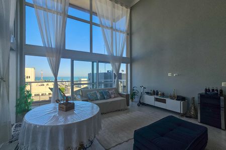 Apartamento para alugar com 157m², 3 quartos e 2 vagas Apartamento para alugar com 157m², 3 quartos e 2 vagasSala