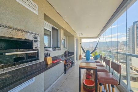 Apartamento para alugar com 157m², 3 quartos e 2 vagas Apartamento para alugar com 157m², 3 quartos e 2 vagasVaranda