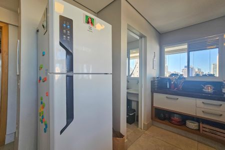 Apartamento para alugar com 157m², 3 quartos e 2 vagas Apartamento para alugar com 157m², 3 quartos e 2 vagasCozinha