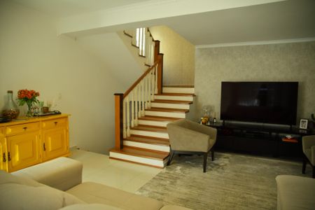 Casa à venda com 201m², 3 quartos e 3 vagasSala