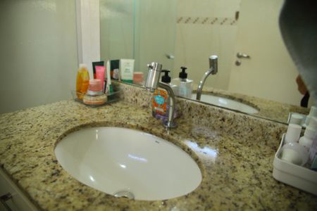 Casa à venda com 201m², 3 quartos e 3 vagasBanheiro 1