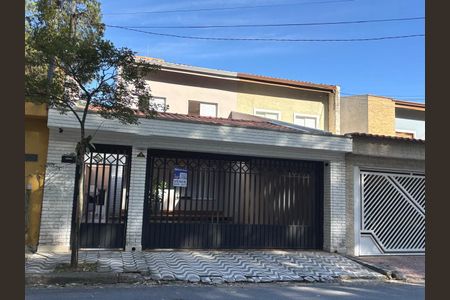 Casa à venda com 201m², 3 quartos e 3 vagasFachada