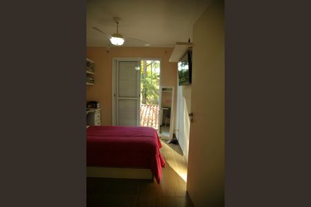 Casa à venda com 201m², 3 quartos e 3 vagasQuarto 2