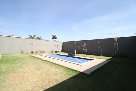 Casa para alugar com 490m², 4 quartos e 4 vagasPiscina