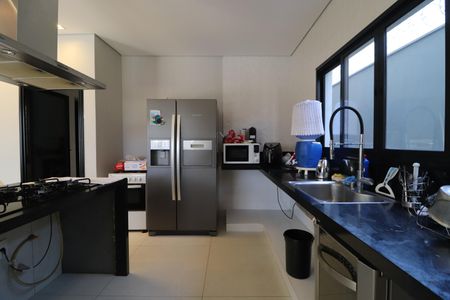 Casa para alugar com 490m², 4 quartos e 4 vagasCozinha