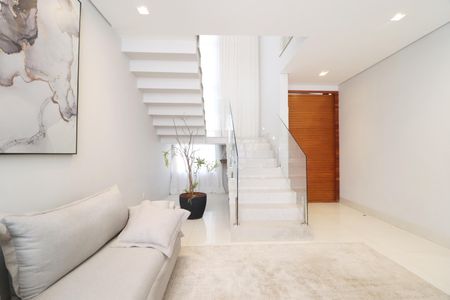 Casa para alugar com 490m², 4 quartos e 4 vagasSala