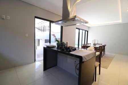 Casa para alugar com 490m², 4 quartos e 4 vagasCozinha