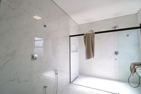 Casa para alugar com 490m², 4 quartos e 4 vagasBanheiro Suíte 2