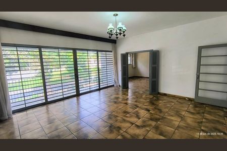 Casa à venda com 266m², 3 quartos e 4 vagas Casa à venda com 266m², 3 quartos e 4 vagasFoto 36