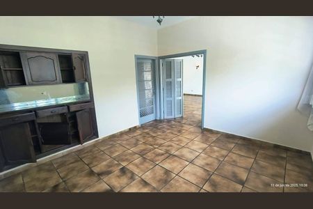 Casa à venda com 266m², 3 quartos e 4 vagas Casa à venda com 266m², 3 quartos e 4 vagasFoto 24