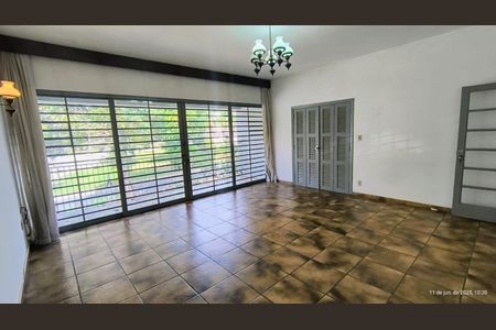 Casa à venda com 266m², 3 quartos e 4 vagas Casa à venda com 266m², 3 quartos e 4 vagasFoto 37