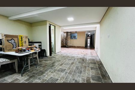 Casa à venda com 3 quartos, 224m² em Cidade das Flores, Osasco