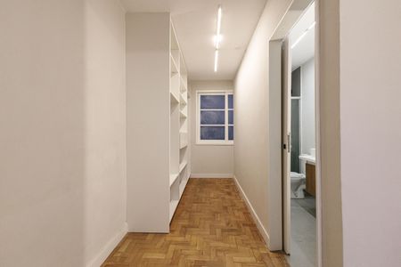 Apartamento à venda com 75m², 2 quartos e 1 vagaCloset da suíte