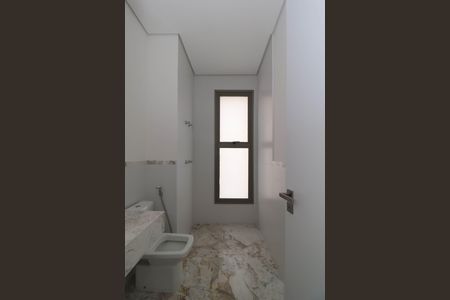 Apartamento à venda com 294m², 4 quartos e 5 vagas Apartamento à venda com 294m², 4 quartos e 5 vagasBanheiro da Suíte 4