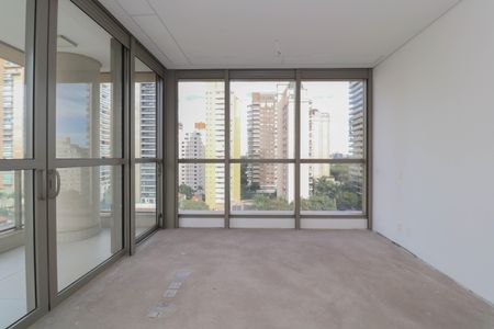 Apartamento à venda com 294m², 4 quartos e 5 vagas Apartamento à venda com 294m², 4 quartos e 5 vagasSuíte 1