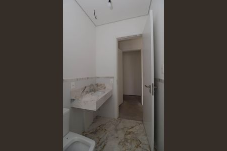 Apartamento à venda com 294m², 4 quartos e 5 vagas Apartamento à venda com 294m², 4 quartos e 5 vagasBanheiro da Suíte 2