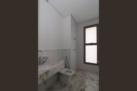 Apartamento à venda com 294m², 4 quartos e 5 vagas Apartamento à venda com 294m², 4 quartos e 5 vagasBanheiro da Suíte 4