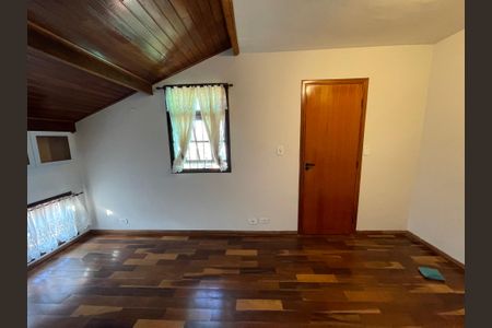 Casa de condomínio à venda com 137m², 4 quartos e 5 vagasQuarto 1