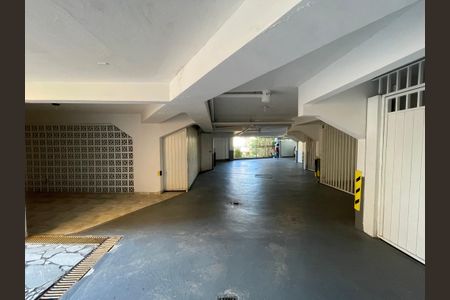 Casa de condomínio à venda com 137m², 4 quartos e 5 vagasGaragem