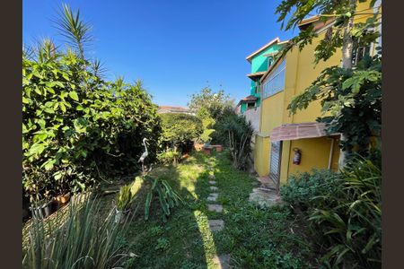 Casa de condomínio à venda com 137m², 4 quartos e 5 vagasÁrea comum