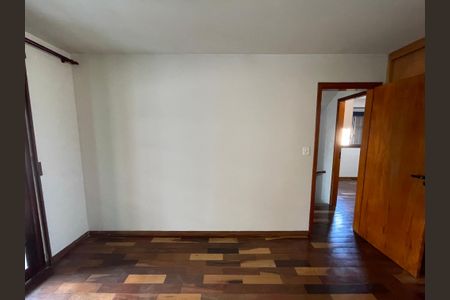 Casa de condomínio à venda com 137m², 4 quartos e 5 vagasQuarto 4